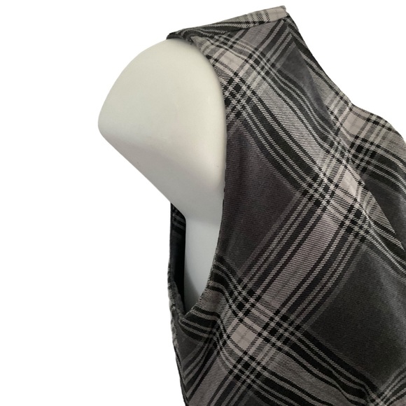 Gap | Sleeveless Plaid Dress - Picture 6 of 12